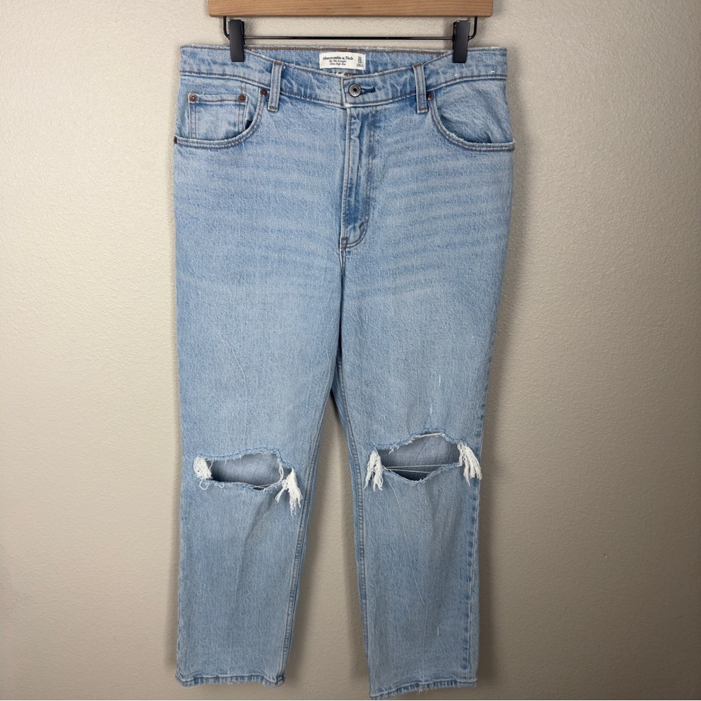 Abercrombie & Fitch Women’s the 90s Straight Ultra High Rise Jeans - Picture 2 of 9